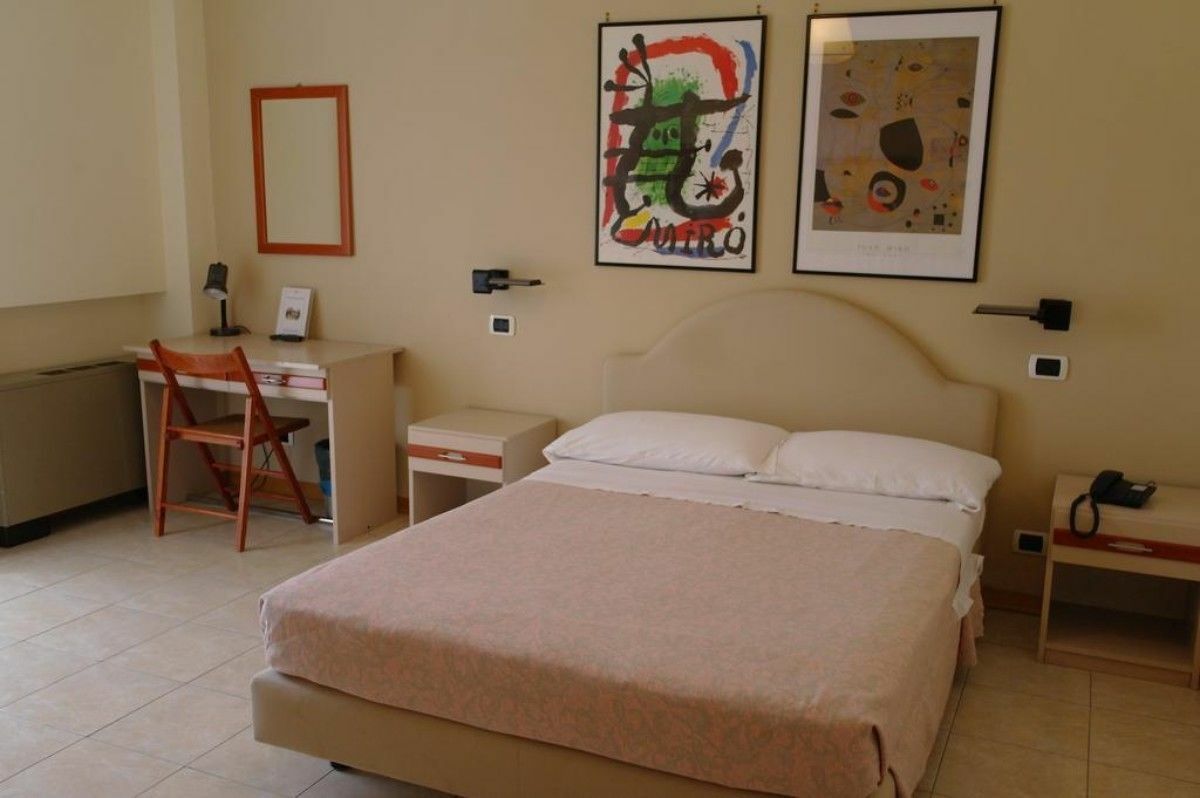Hotel Armando' S Sulmona Esterno foto